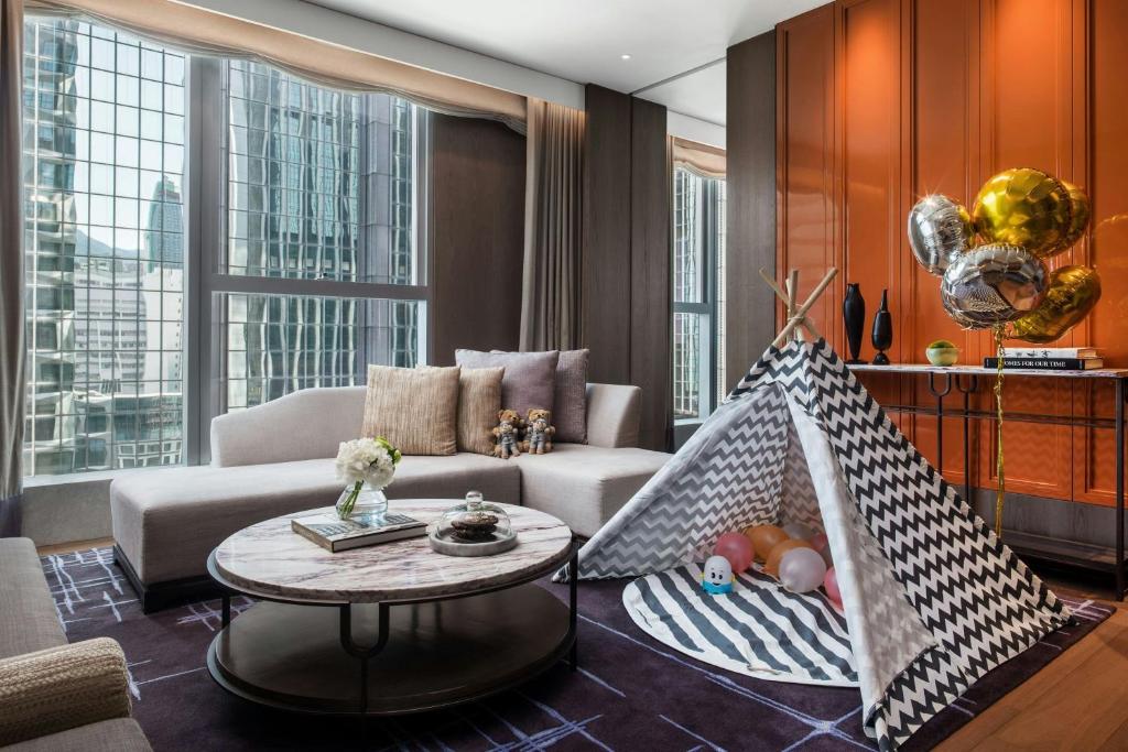 Posezení v ubytování The St. Regis Hong Kong