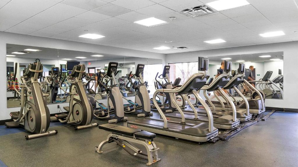 Fitness centrum a/nebo fitness zařízení v ubytování Woodcliff Hotel and Spa