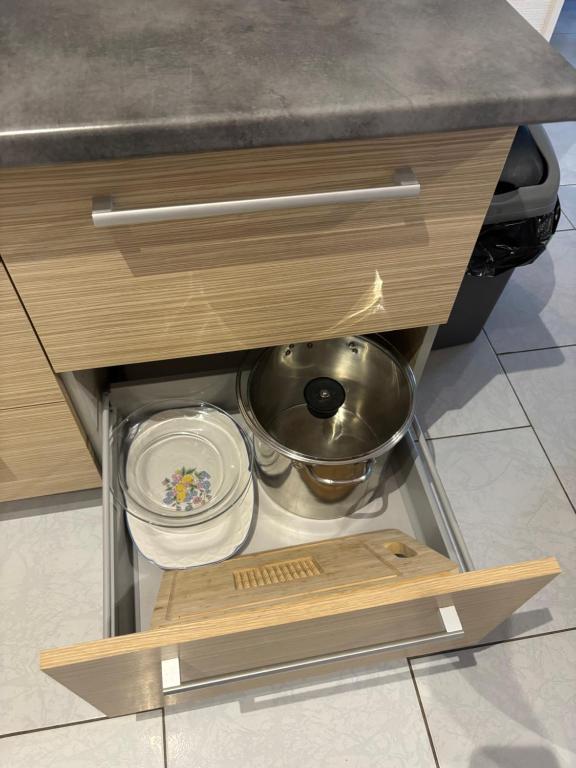 Kuchyň nebo kuchyňský kout v ubytování Le petit Morin