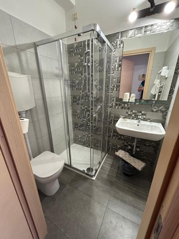 Koupelna v ubytování Hotel Marchina