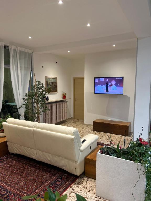 TV a/nebo společenská místnost v ubytování Hotel Marchina