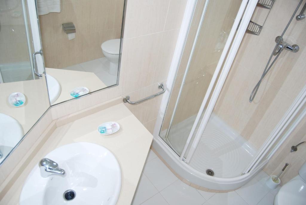 Kúpeľňa v ubytovaní Los Pinos 25 Villas Casasol