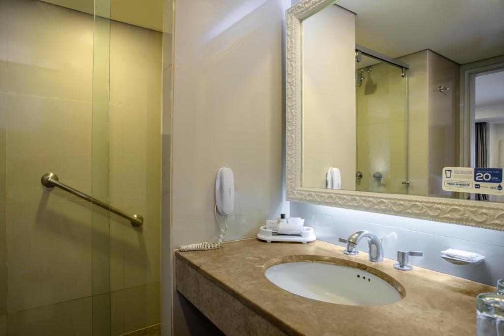 Koupelna v ubytování GHL Hotel Hamilton