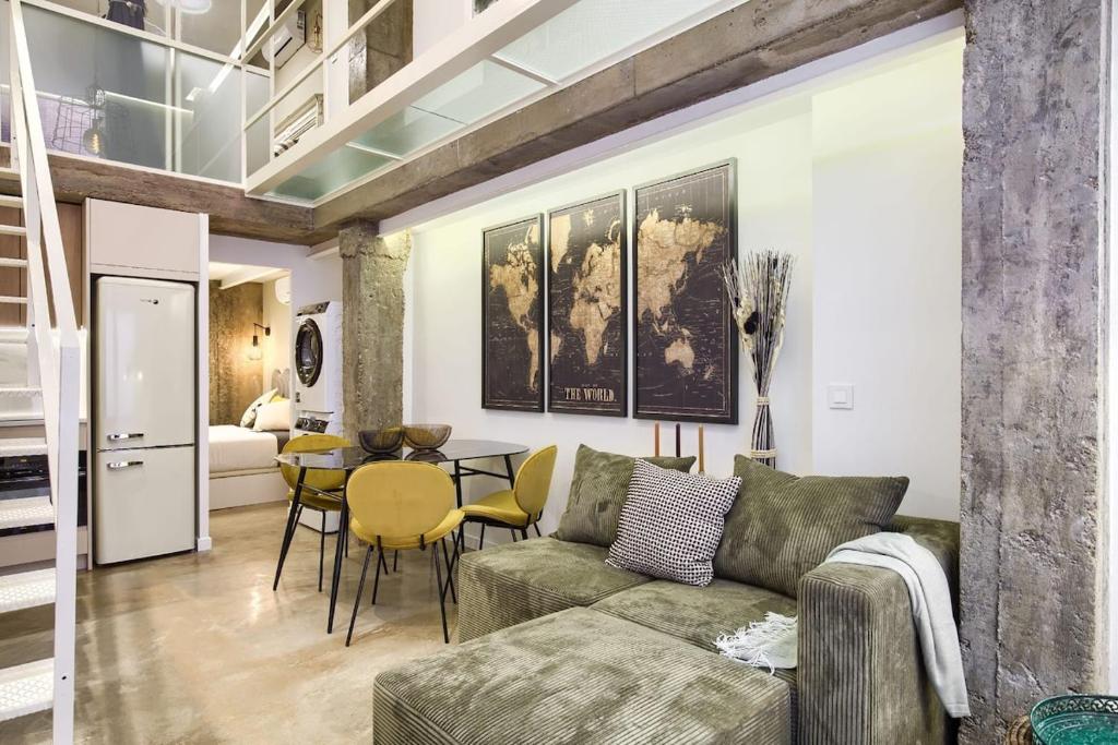 Beautiful central duplex apartment