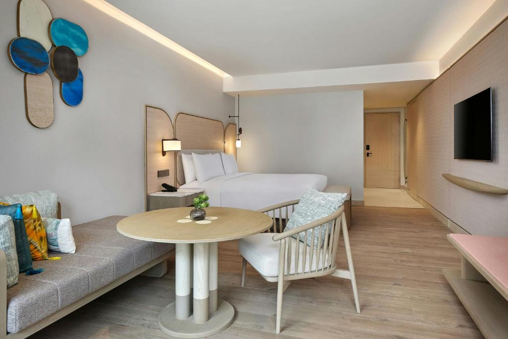 Veranda Resort Phuket, Autograph Collection - 7