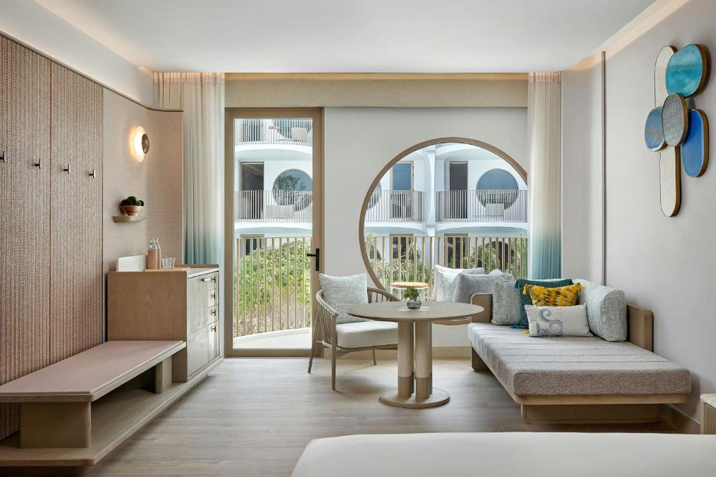 Veranda Resort Phuket, Autograph Collection - 6