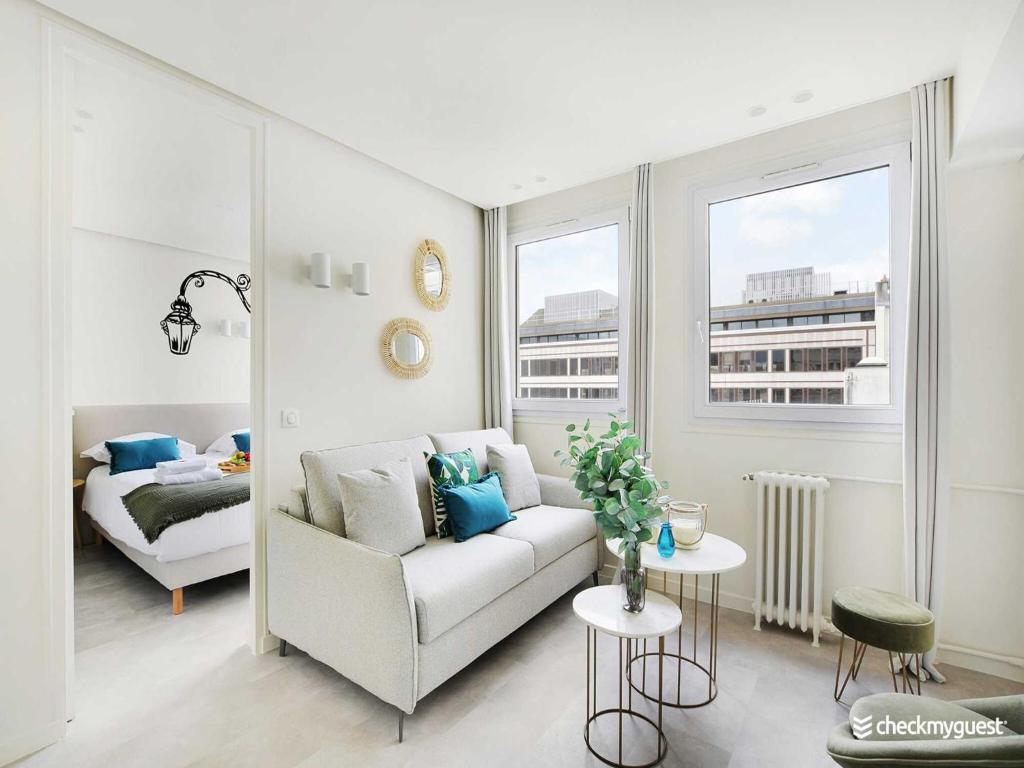 Photo de la galerie de l'établissement Charming apartment - 2BR 6P - Faubourg-du-Roule, à Paris