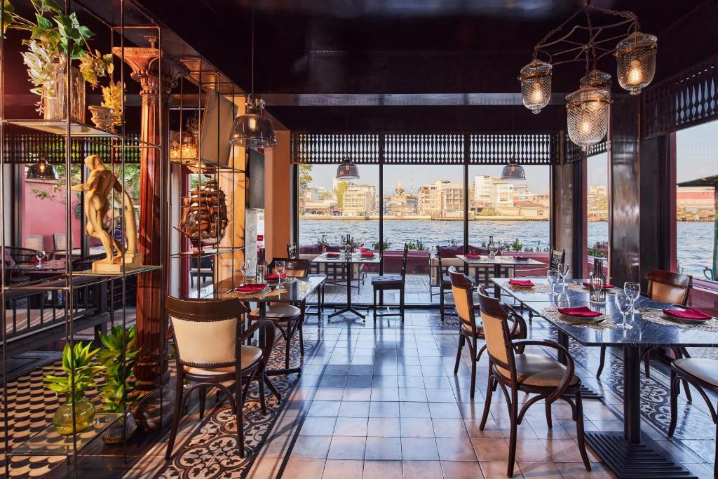 Amdaeng Bangkok Riverside Hotel - Resim 3