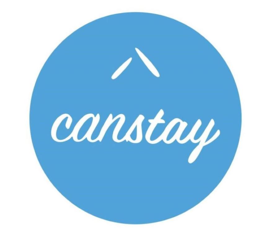 2BR 2BA Apt with Dedicated Workspace and Free parking - Hosted by CanStay的证书、奖牌、标识或其他文件