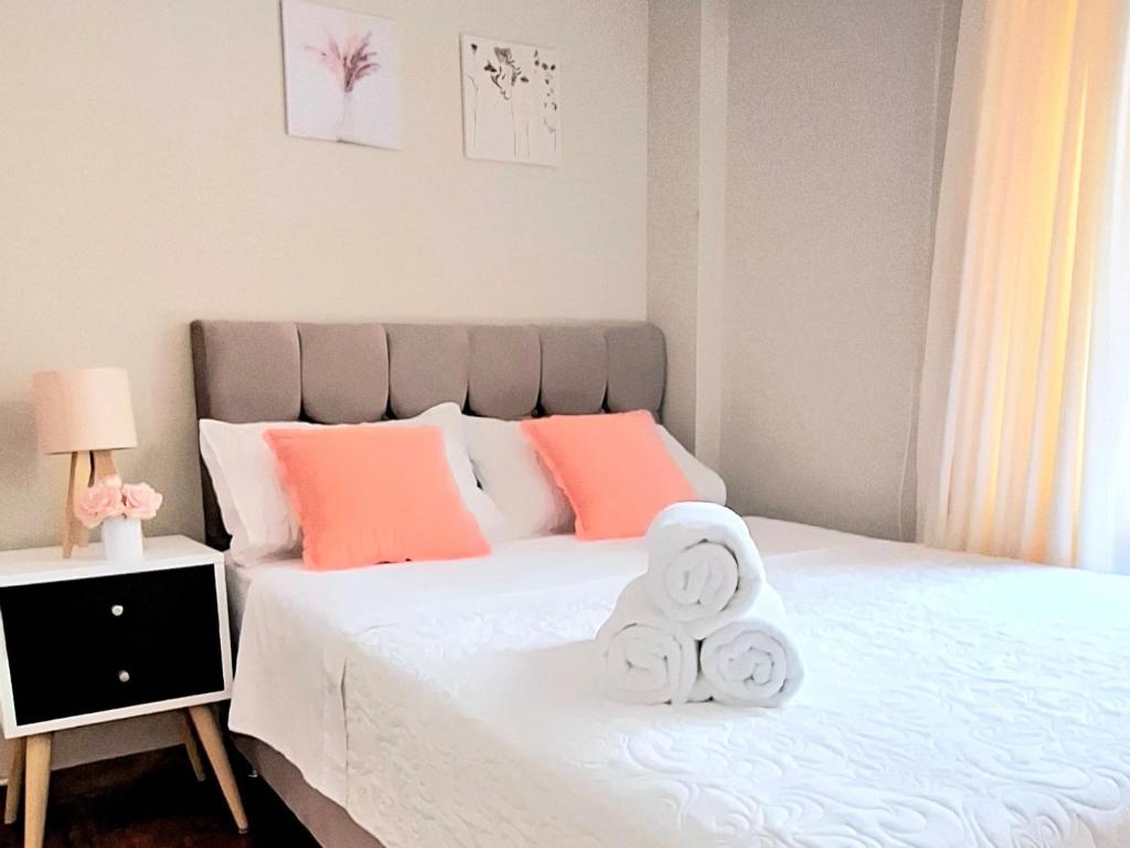 Postel nebo postele na pokoji v ubytování Miraflores Habitacion con baño compartido