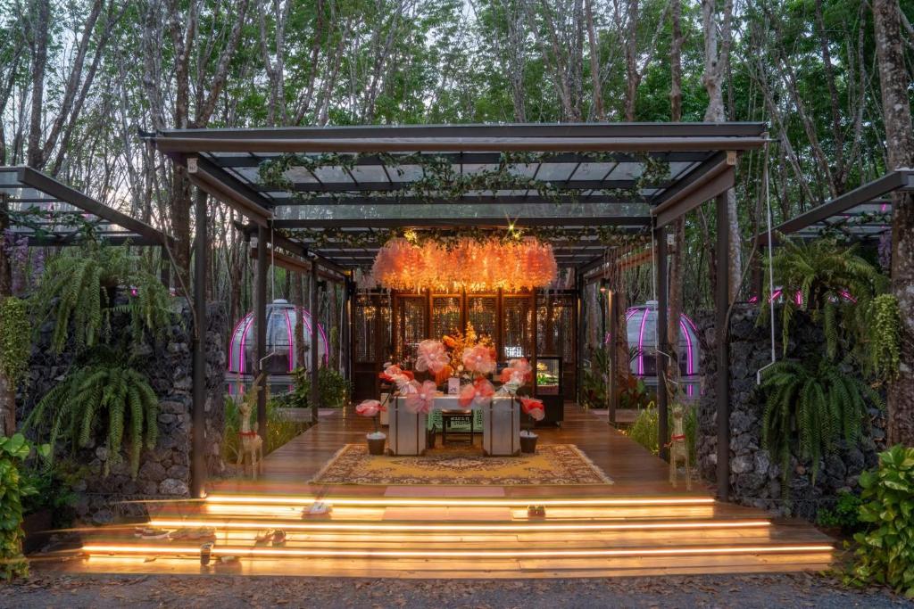 Timber Society Boutique Hideaway - Resim 37