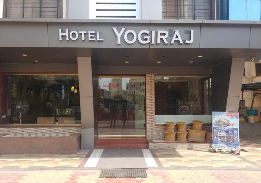 Fotografie z fotogalerie ubytování Hotel Yogiraj v destinaci Širdi