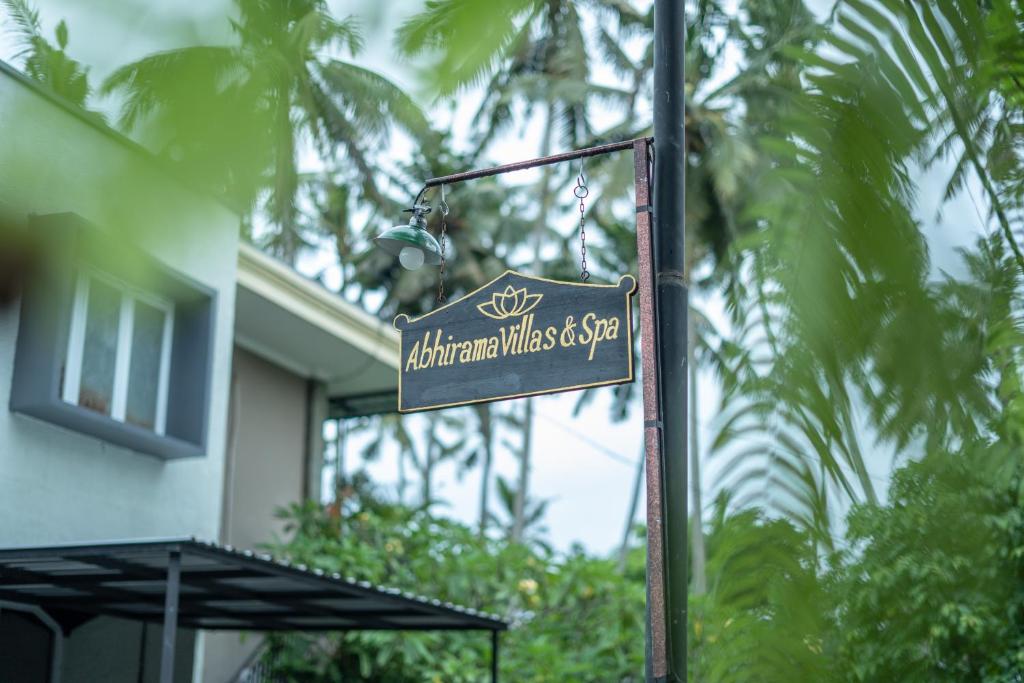 Certifikát, hodnocení, plakát nebo jiný dokument vystavený v ubytování Abhirama Villas and Spa