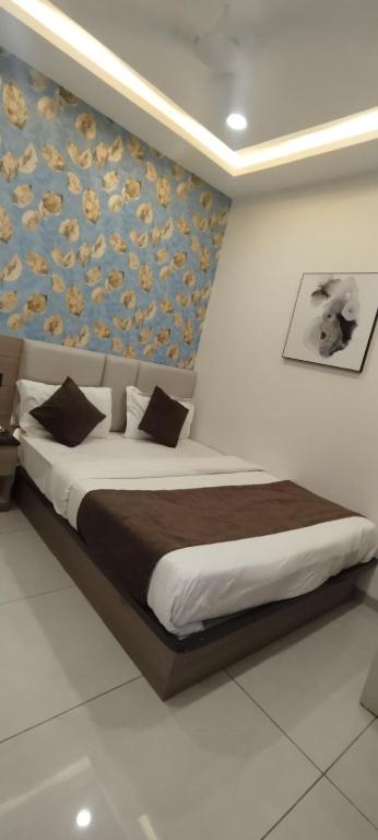 Postel nebo postele na pokoji v ubytování Hotel Paris Plaza