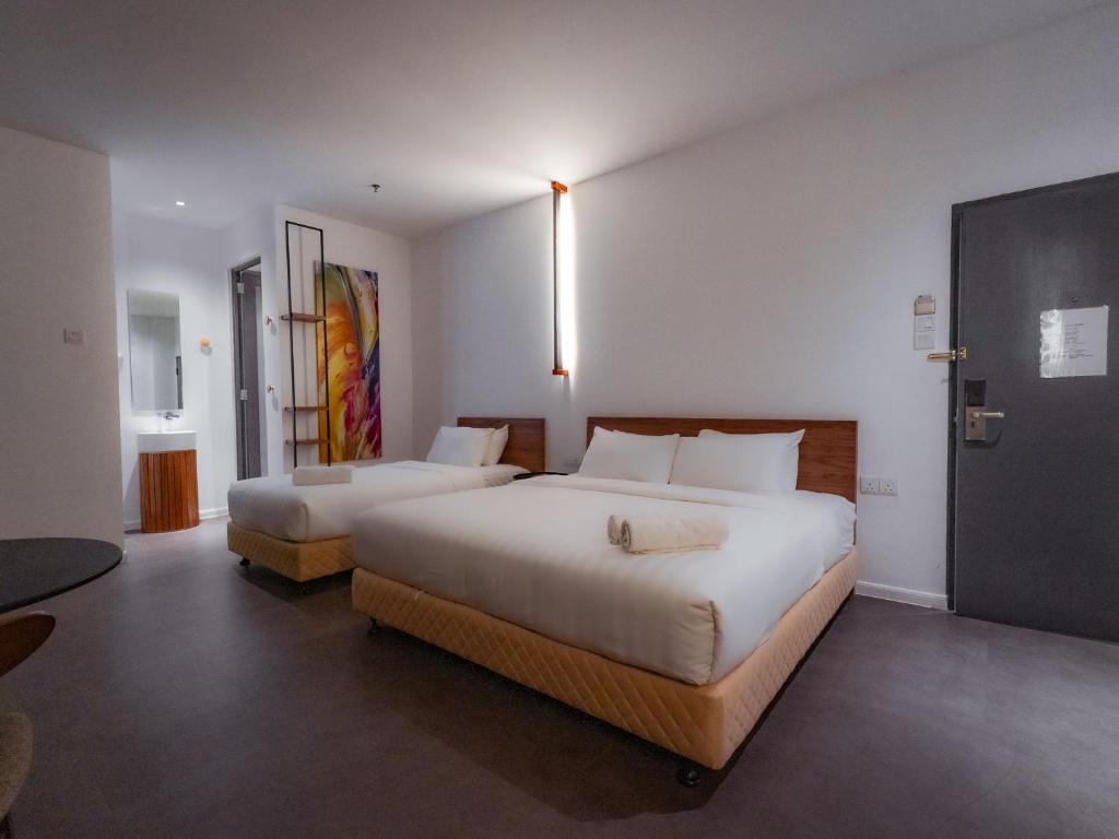 T+ PREMIUM HOTEL - Superior Triple Room