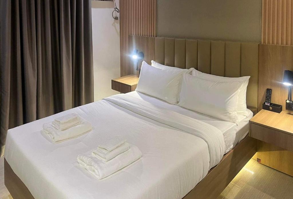 Dreamweavers Hotel by RedDoorz - Habitación Doble De Lujo