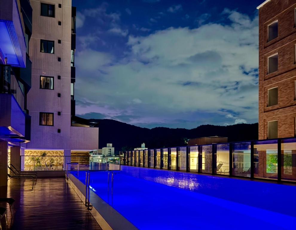 Bazén v ubytování Apto en Condominio parque de las naciones II nebo v jeho okolí