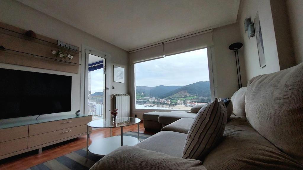 Nespecifikovaný výhled na hory nebo výhled na hory při pohledu z apartmánu
