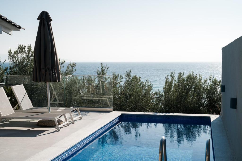 Bazén v ubytování Aegean View Villa nebo v jeho okolí