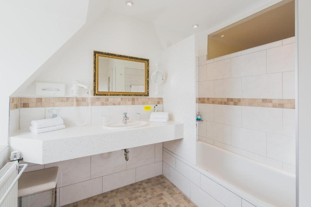 Koupelna v ubytování Klassik Hotel am Tor