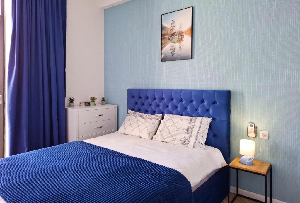 امکانات Cozy 1BR Apt near Metro Station on Saburtalo. - تصویر ۴