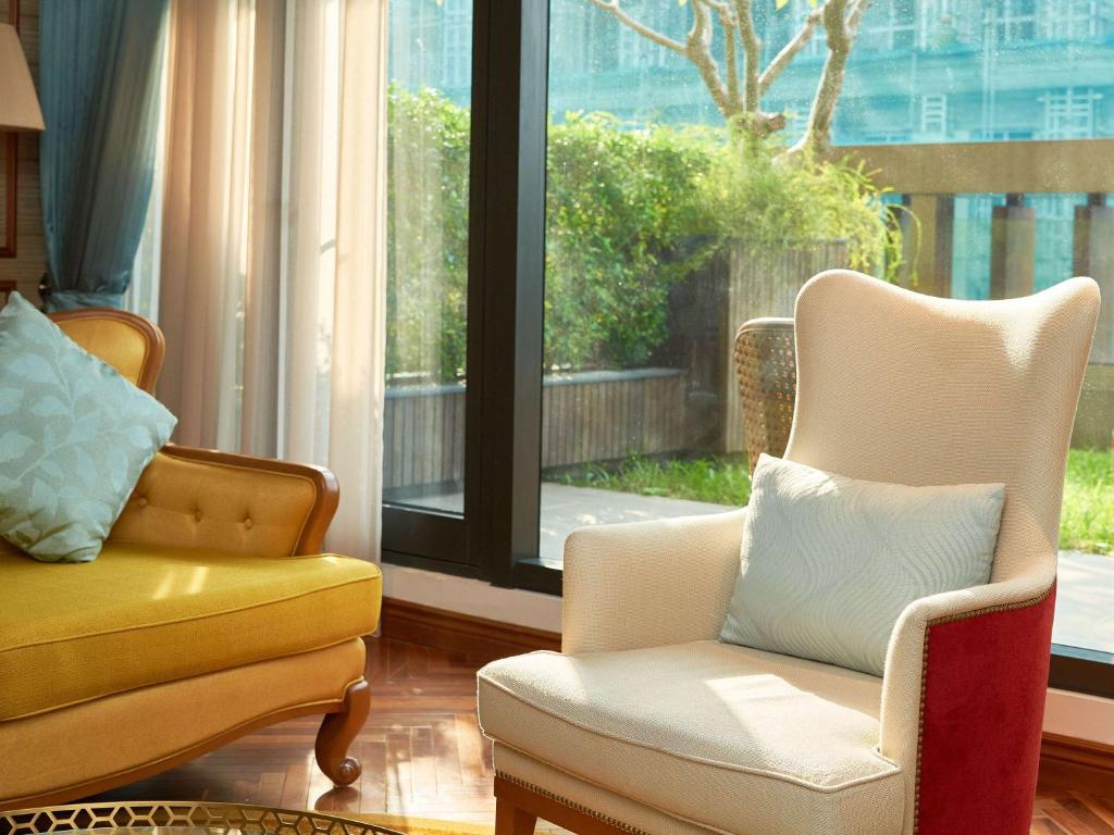 Grand Mercure Hanoiにあるシーティングエリア