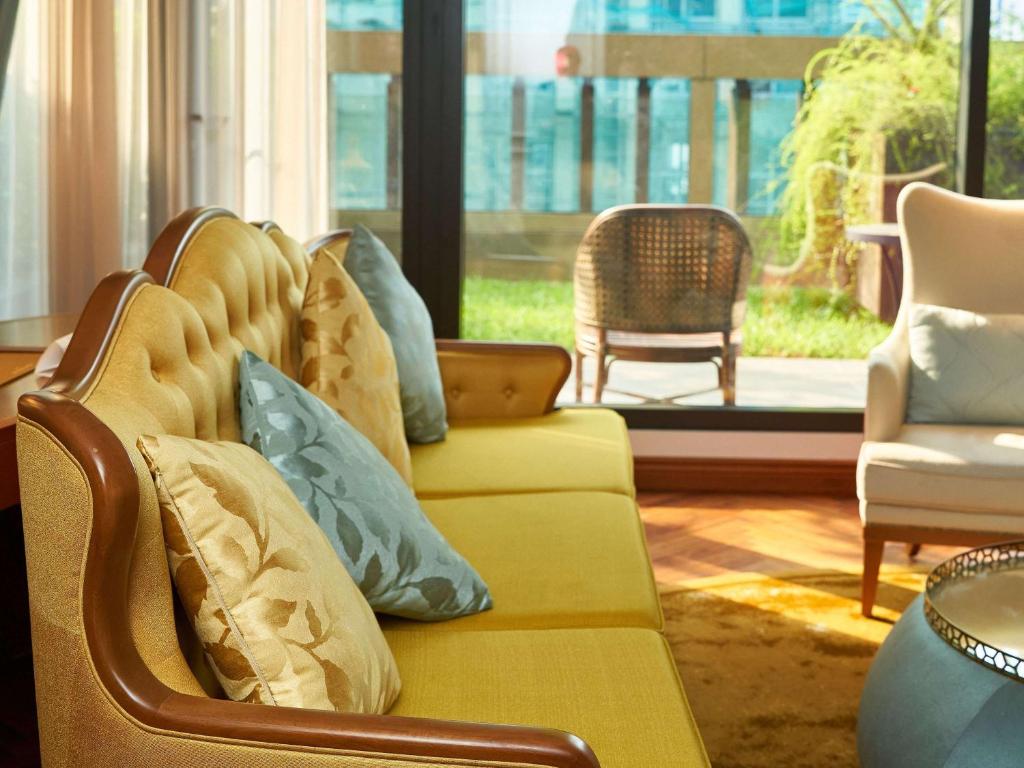 Grand Mercure Hanoiにあるシーティングエリア