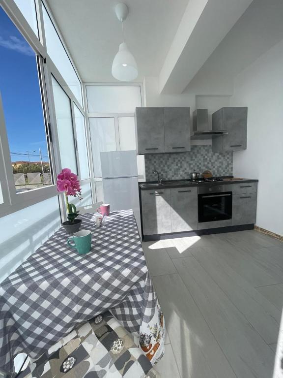 Kuchyň nebo kuchyňský kout v ubytování Leverblu House