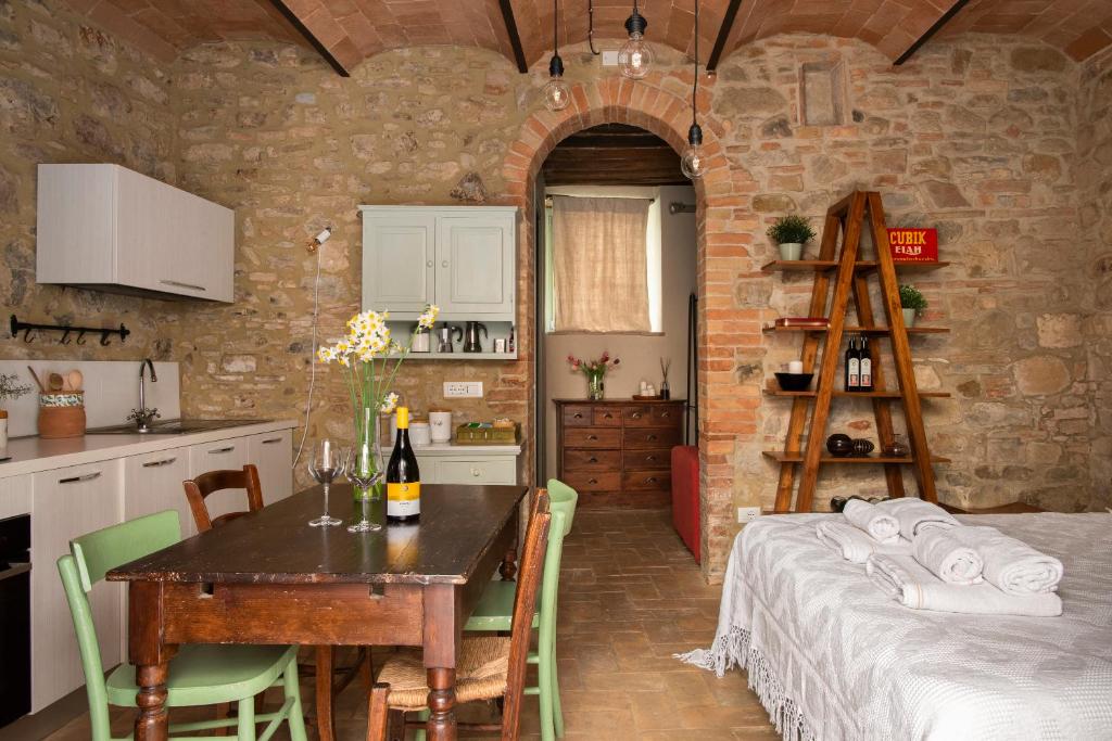 Kuchyň nebo kuchyňský kout v ubytování Il Borghetto - La Bottega di Adele Loft
