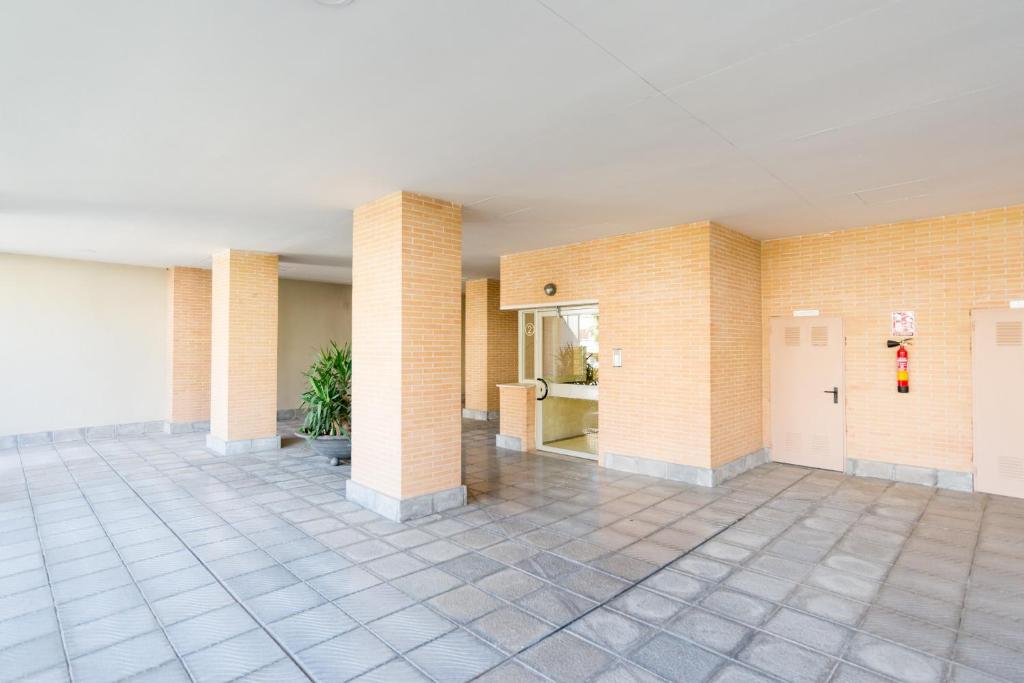 Fotografia z galérie ubytovania Hill apartment with terrace, parking, pool & paddle court v destinácii Torremolinos