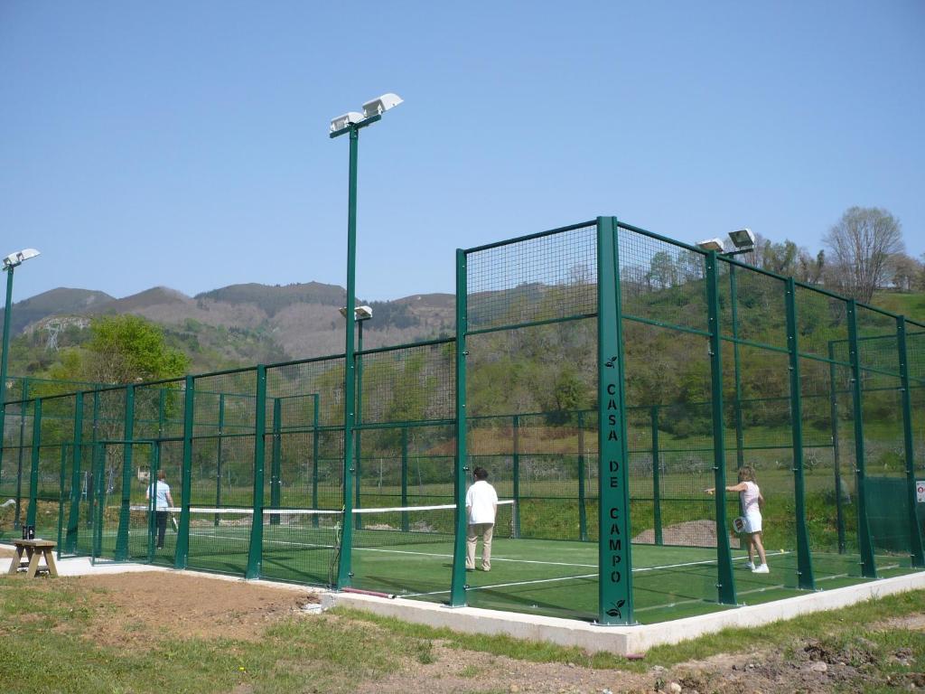 Tenis a/nebo squash v ubytování Hotel Rural Casa de Campo nebo okolí