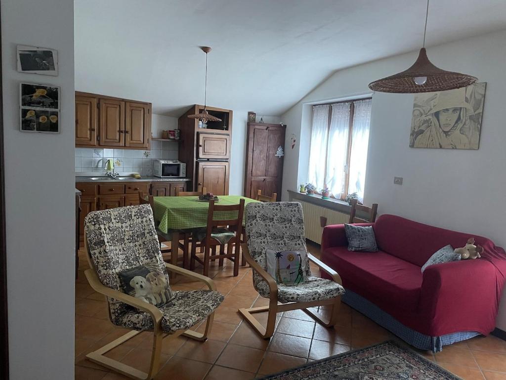 Kuchyň nebo kuchyňský kout v ubytování Val Chisone attic home