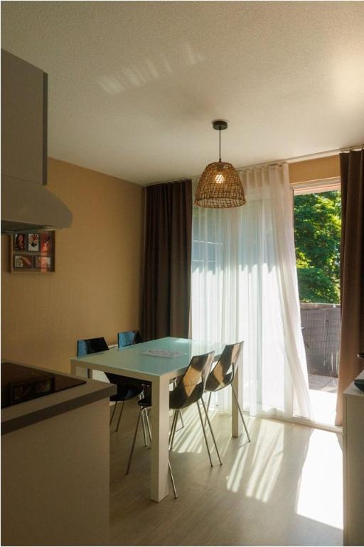 Résidence Les Rives de la Fecht - Colmar Ouest - Appartement 1 Chambre (2 Adultes + 2 Enfants)