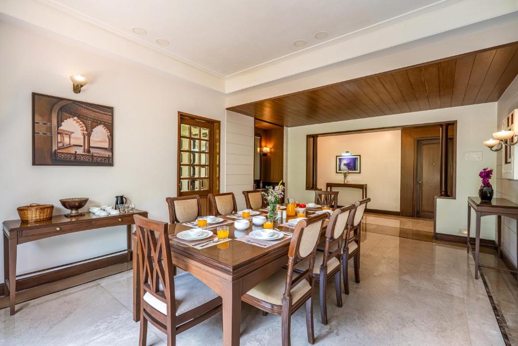 Posezení v ubytování Sliceinn Gulmohar- Near Kempegowda International Airport, Bengaluru