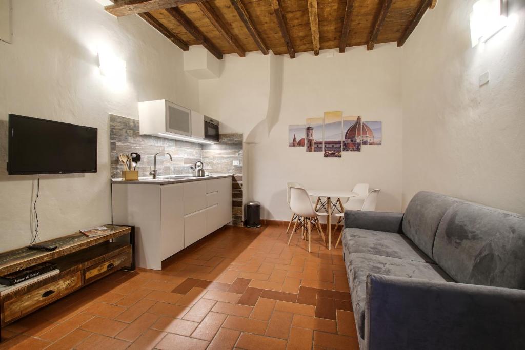 Pilastri Apartment Near Santa Croce