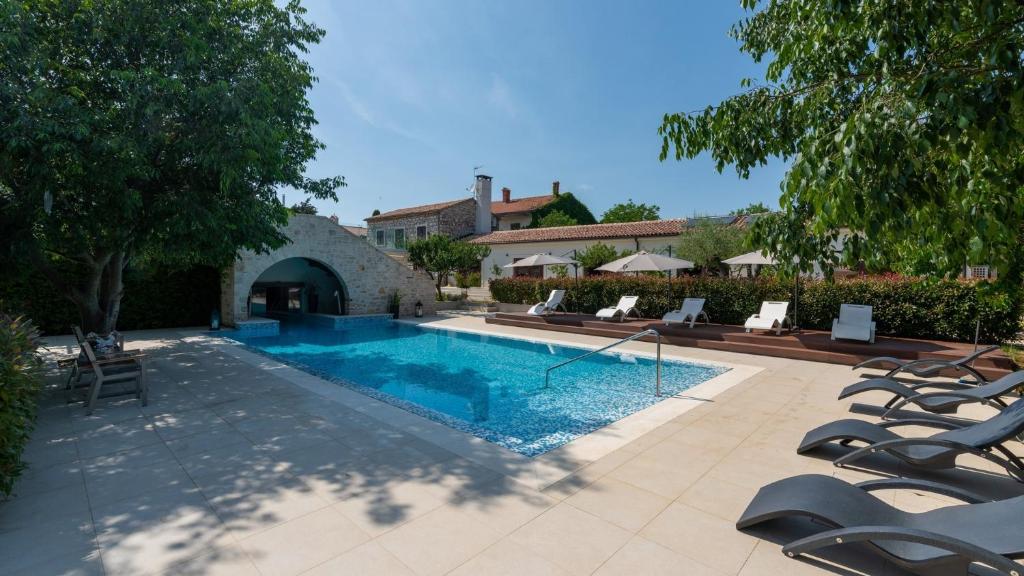 Villa LV