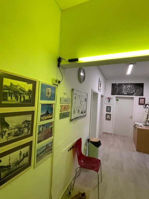 Fotografie z fotogalerie ubytování NEWBORN CENTER hostel ALL DAY FREE COFFEE v destinaci Pristina