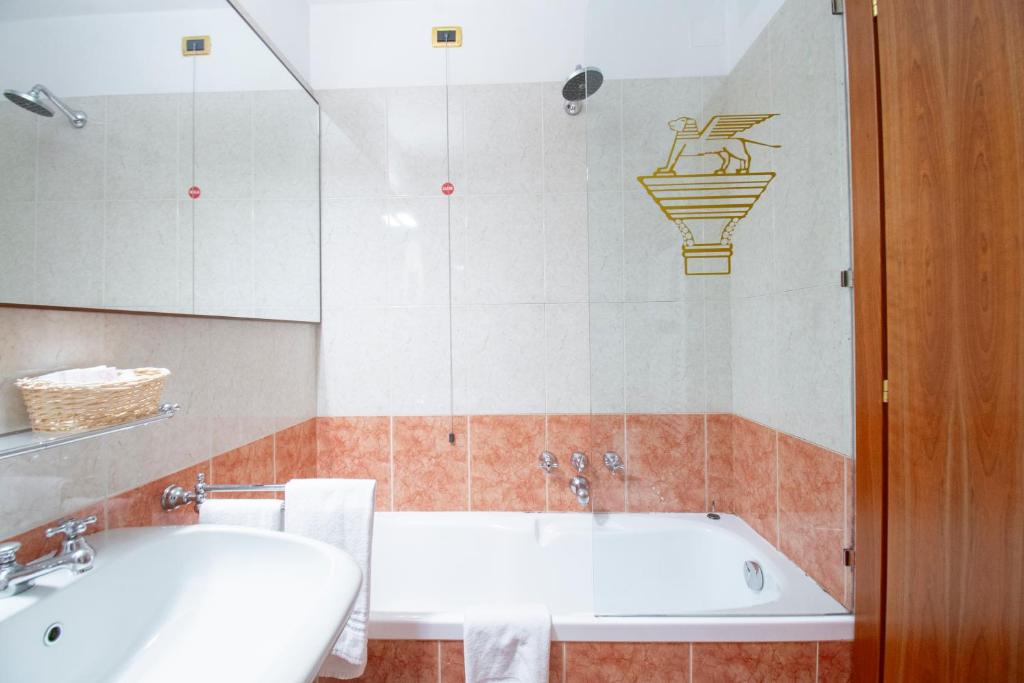 Hotel Excelsior San Marco - 18