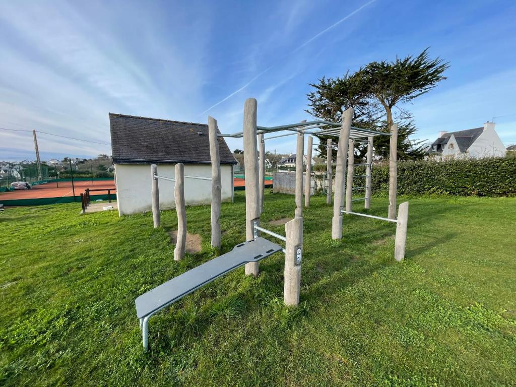 Ein Garten an der Unterkunft Ar Parc Bihan, vue mer!