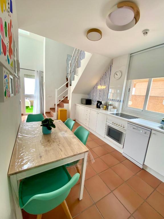 Kuchyň nebo kuchyňský kout v ubytování Bohemian Penthouse in Alcaidesa