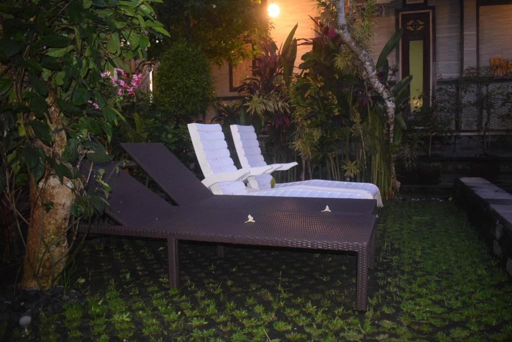 Zahrada ubytování Werkudara Guest House