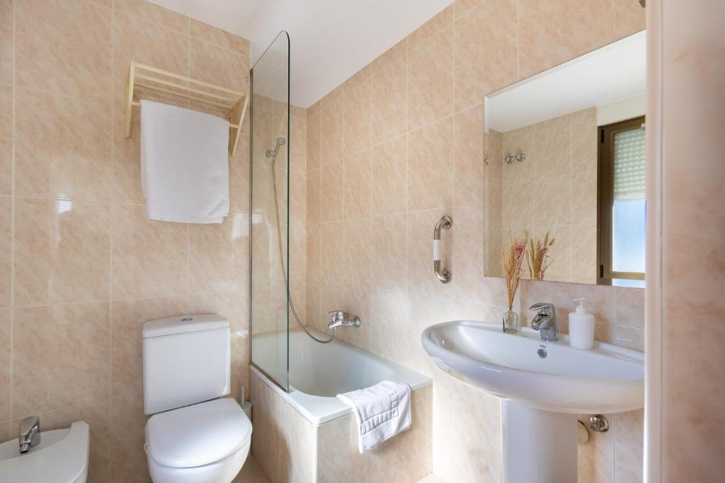 Koupelna v ubytování Hostal Lóbrega