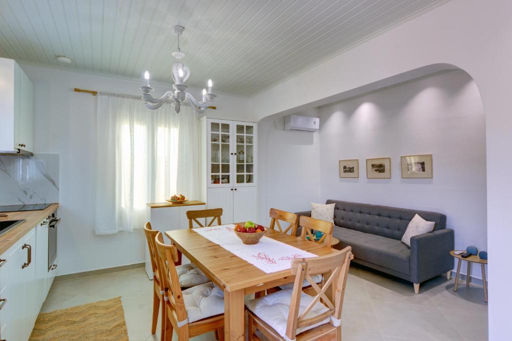 Kuchyň nebo kuchyňský kout v ubytování Aelia Ithaca Apartments