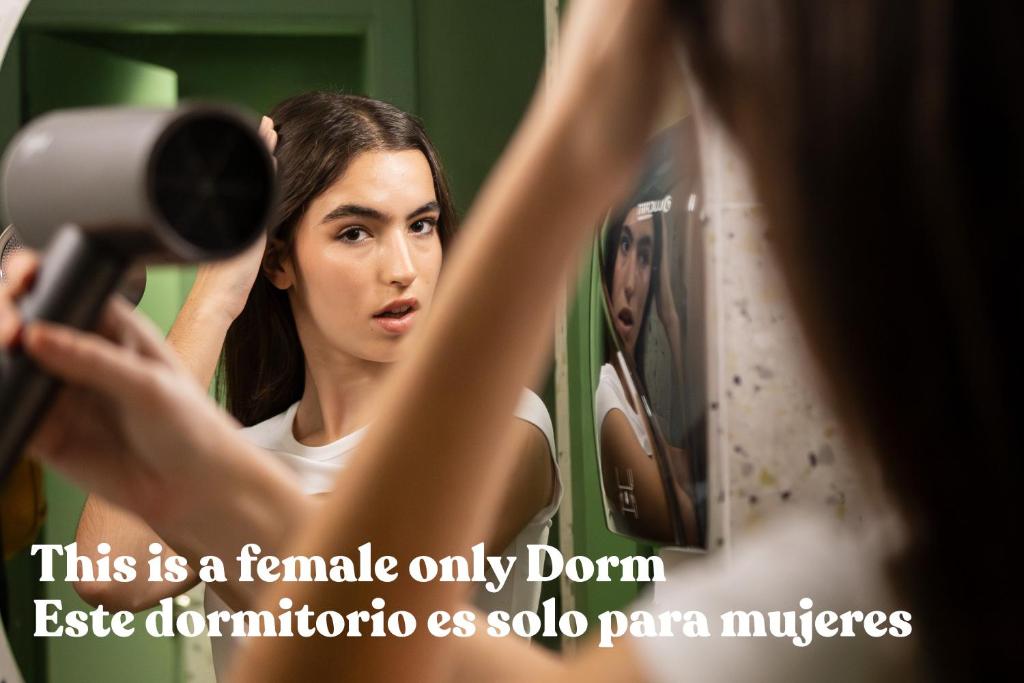 Coeo Hernan Ruiz Rooftop Pool Hostel - 13