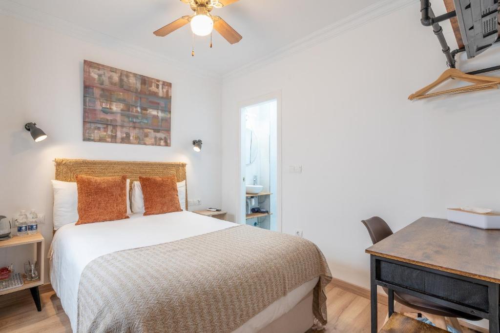 Las Brisas Estepona - Double Room With Private Bathroom