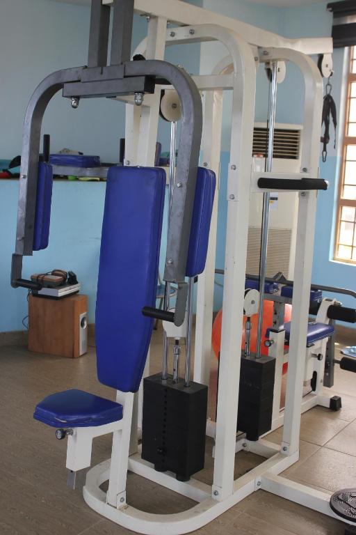 Fitness centrum a/nebo fitness zařízení v ubytování Adbates Suites and Recreation