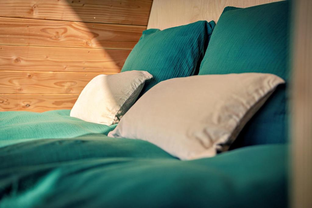 Postel nebo postele na pokoji v ubytování Sãmo Lodges