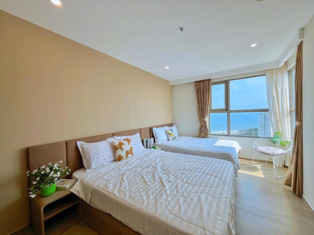 Three-Bedroom Premium Apartment Sea View with Balcony