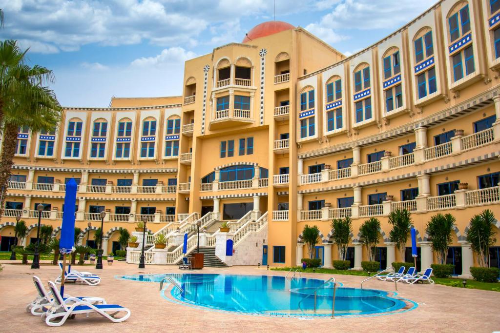 Bazén v ubytování Helnan Dream Hotel and Conference Center nebo v jeho okolí