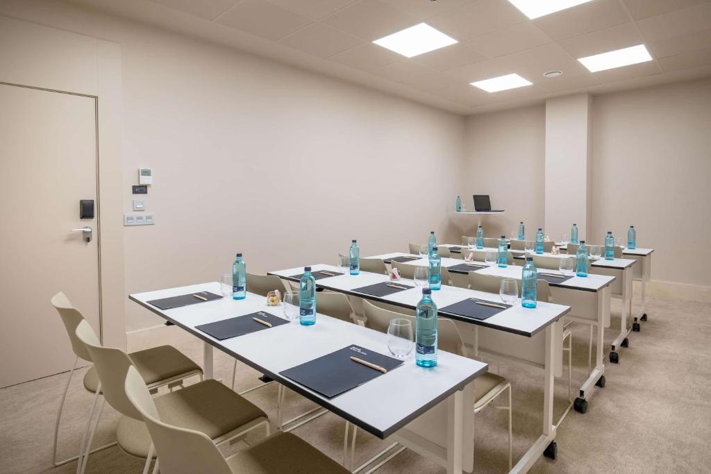 Der Geschäftsbereich oder Konferenzraum in der Unterkunft Barceló Bilbao Nervión